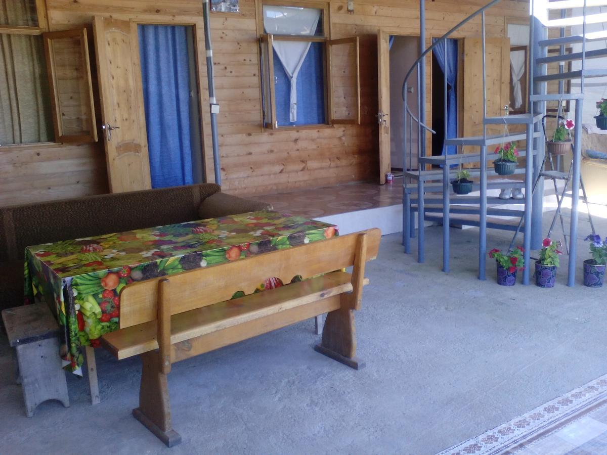 New Athos Guesthouse U Moti المظهر الخارجي الصورة