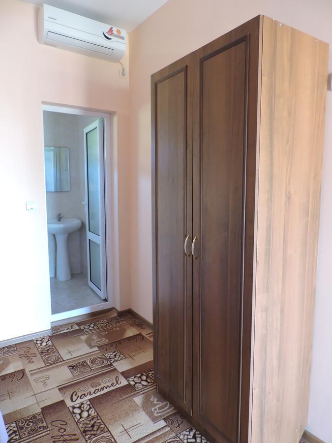 New Athos Guesthouse U Moti المظهر الخارجي الصورة